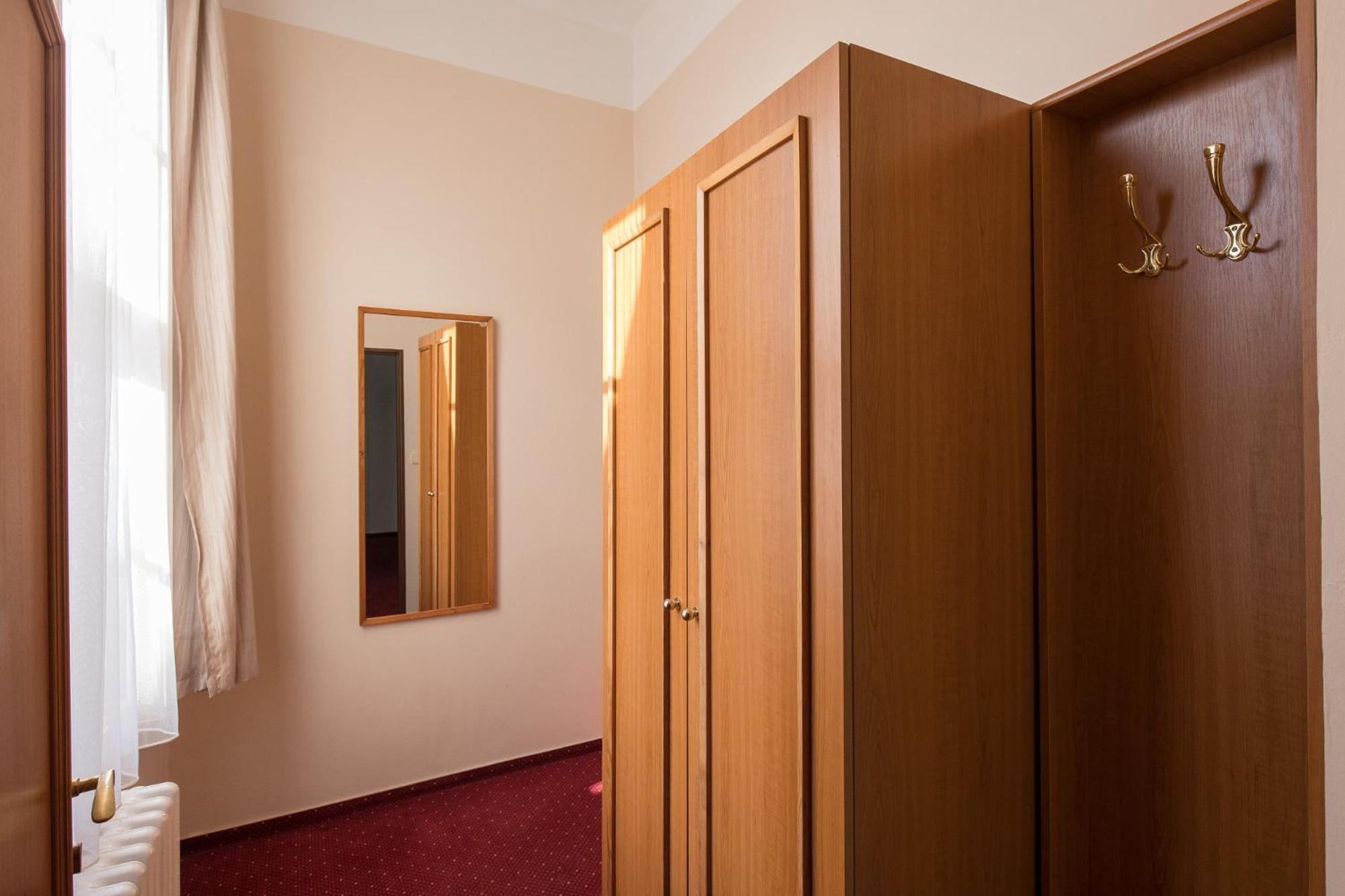 U Cerneho Orla Hotel