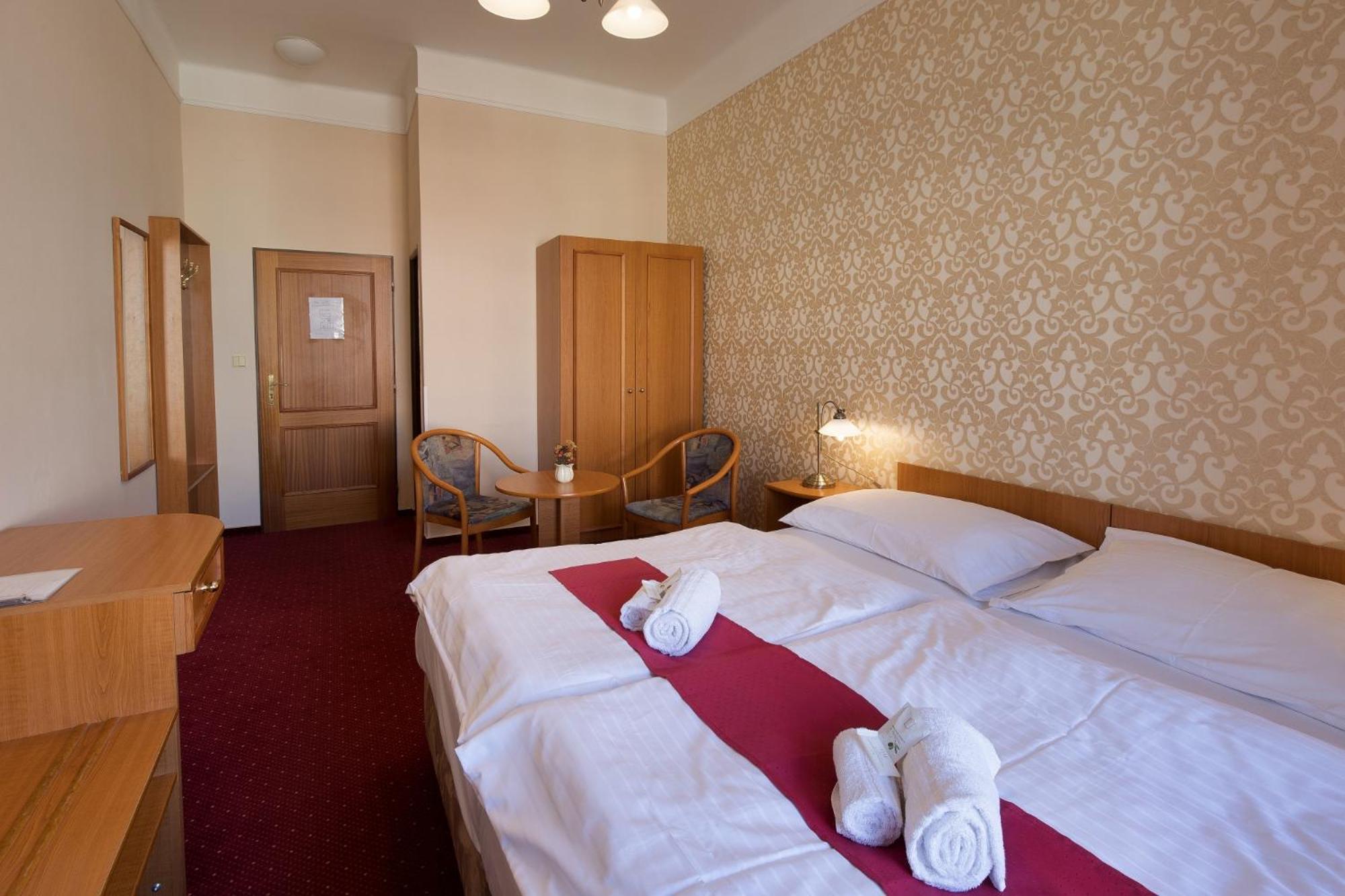 U Cerneho Orla Hotel 3*