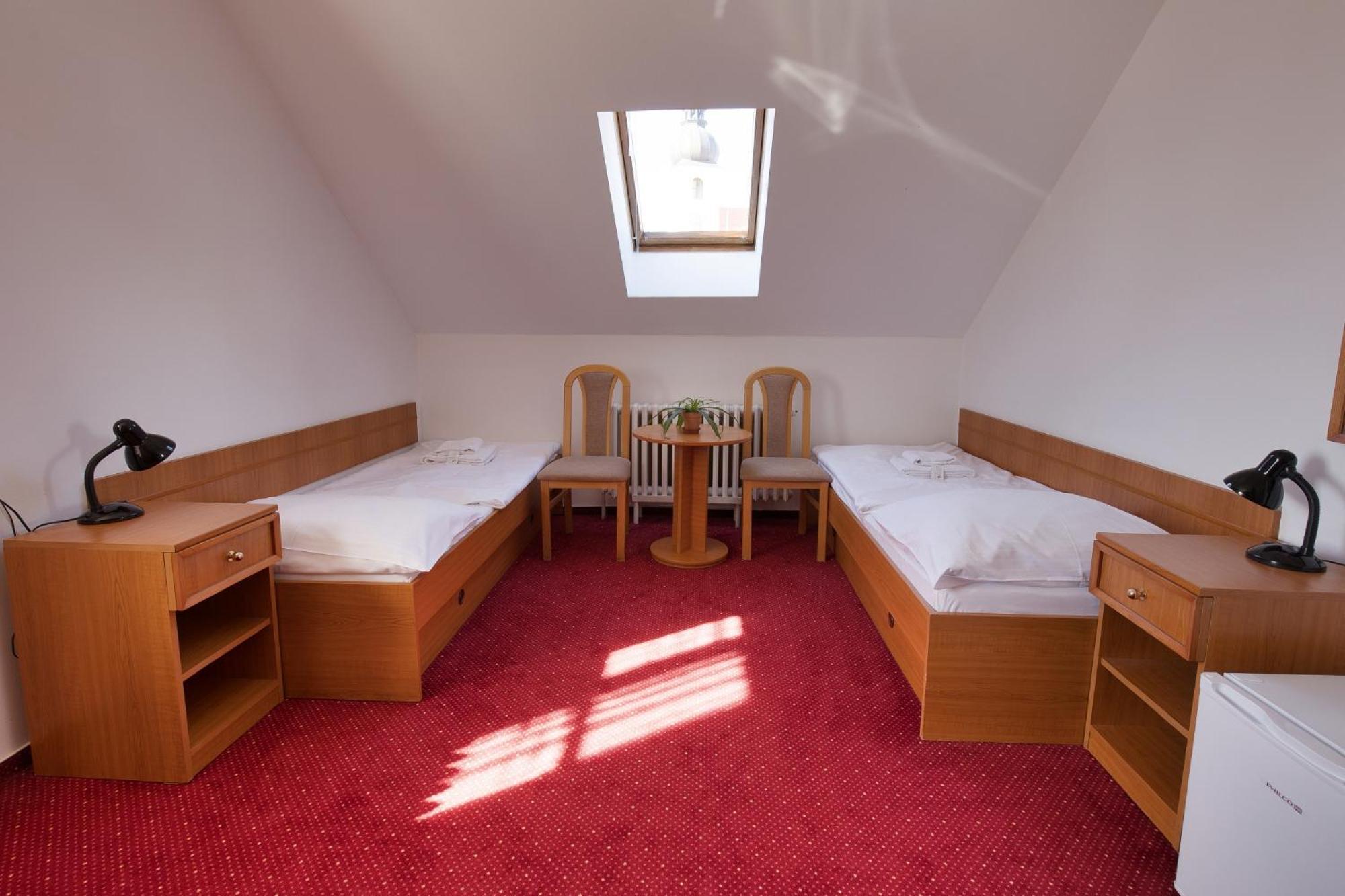 U Cerneho Orla Hotel